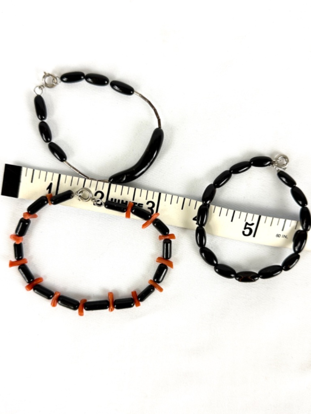 3 Vintage Bracelets Onyx and Orange Coral from Jamaica Handmade - Picture 6 of 9